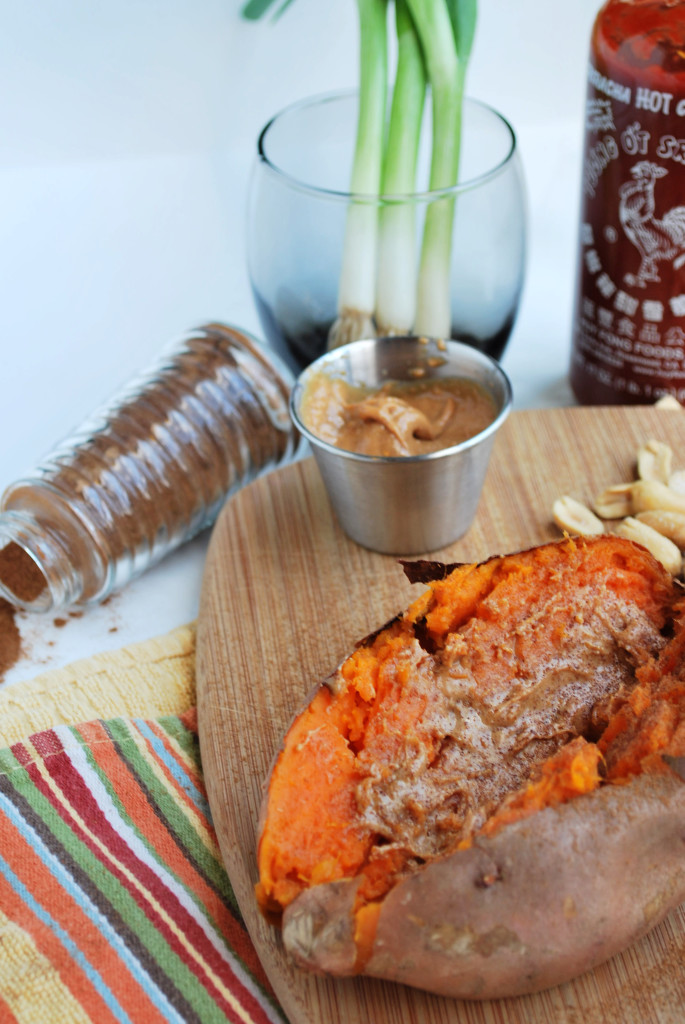 Peanut Butter Sweet Potato: A gluten free, vegan, simple, and satisfying meal for those busy nights! || fooduzzi.com