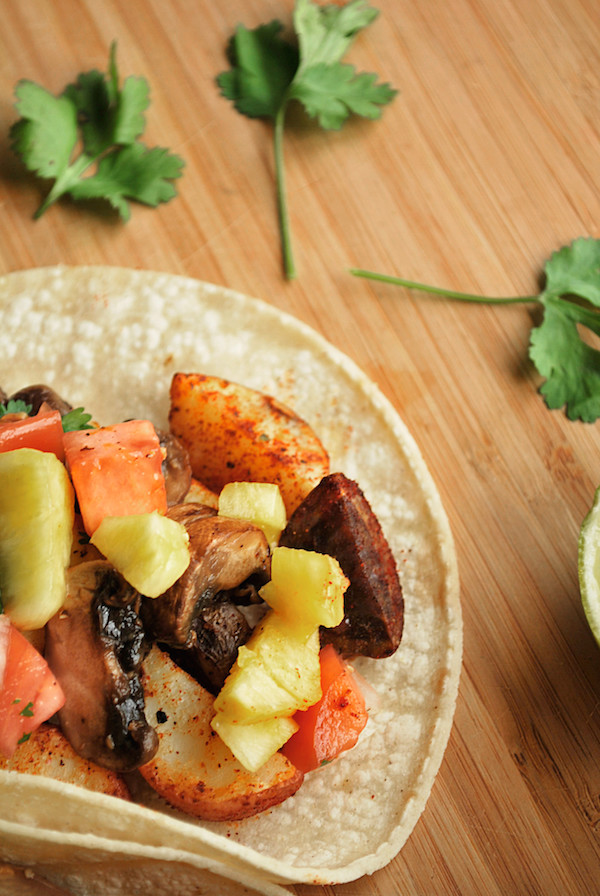 The Best Damn Vegetarian Tacos || fooduzzi.com recipes