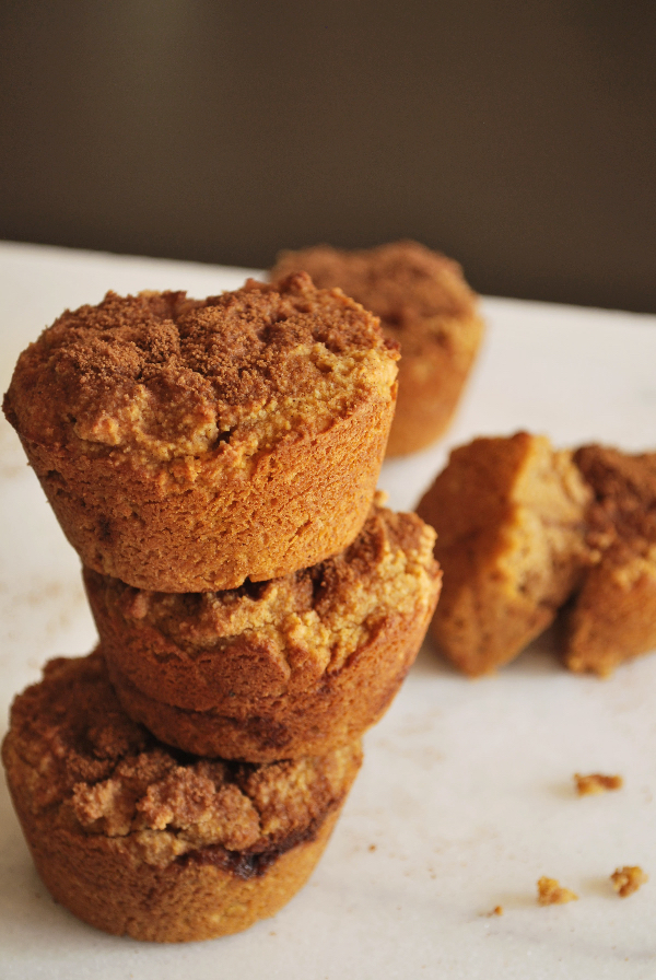 Gluten Free Vegan Pumpkin Muffins || fooduzzi.com recipes