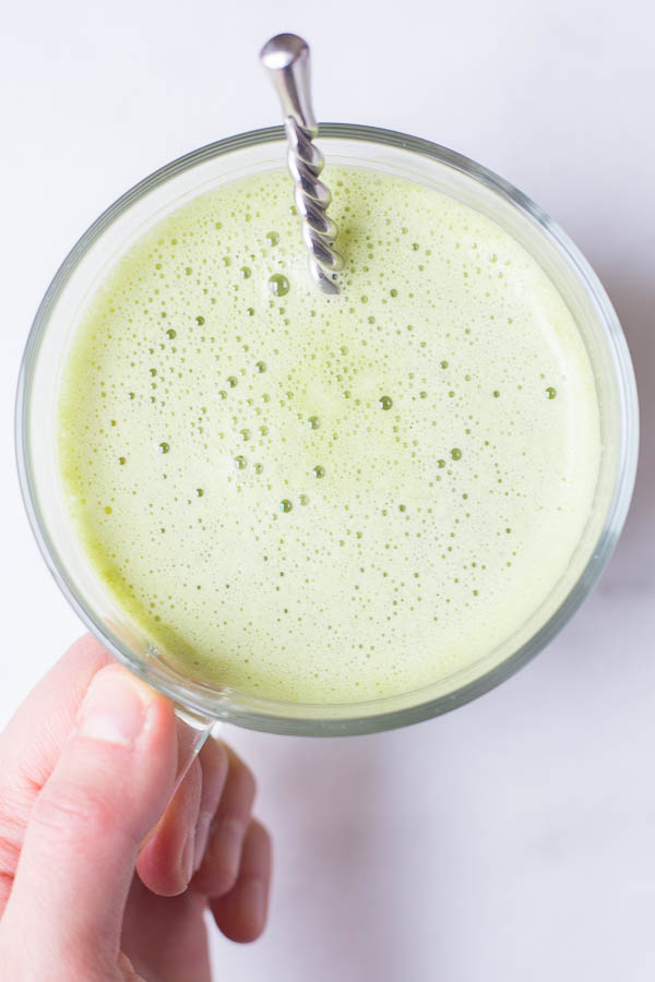 How To Make Matcha Green Tea Latte - Alphafoodie